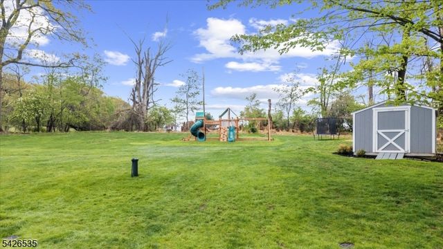 27 Shy Creek Rd, Alexandria Twp., NJ 08867
