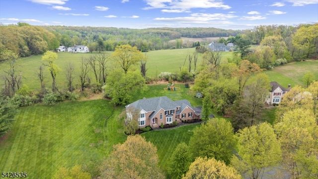 27 Shy Creek Rd, Alexandria Twp., NJ 08867