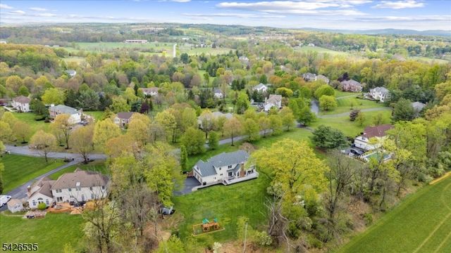 27 Shy Creek Rd, Alexandria Twp., NJ 08867