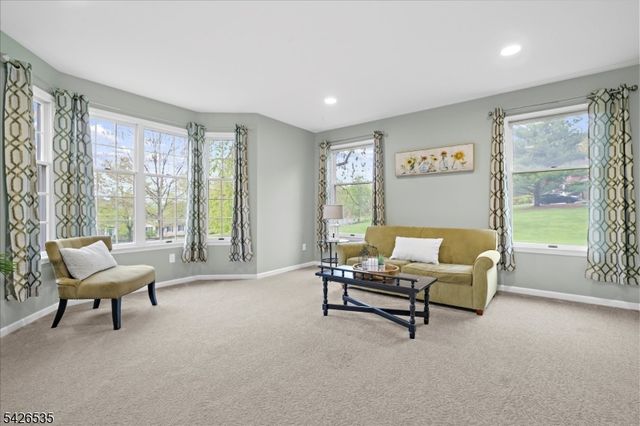 27 Shy Creek Rd, Alexandria Twp., NJ 08867