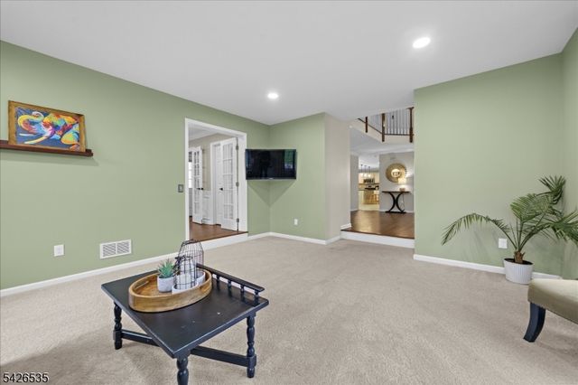 27 Shy Creek Rd, Alexandria Twp., NJ 08867