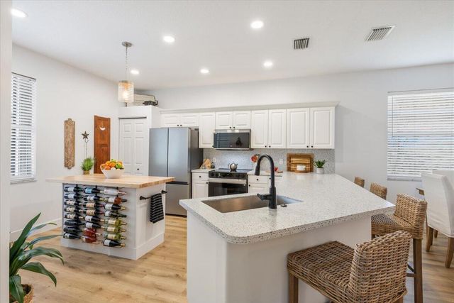 6265 33rd Manor, Vero Beach, FL 32966