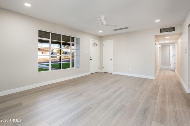 2111 W SOLANO Drive, Phoenix, AZ 85015