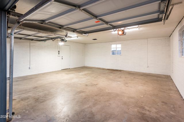 2111 W SOLANO Drive, Phoenix, AZ 85015