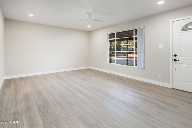 2111 W SOLANO Drive, Phoenix, AZ 85015