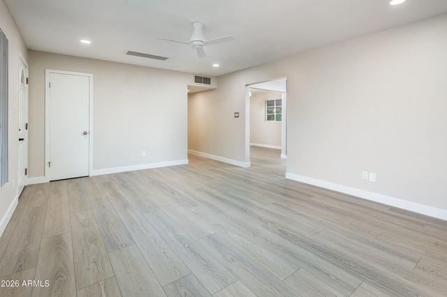 2111 W SOLANO Drive, Phoenix, AZ 85015