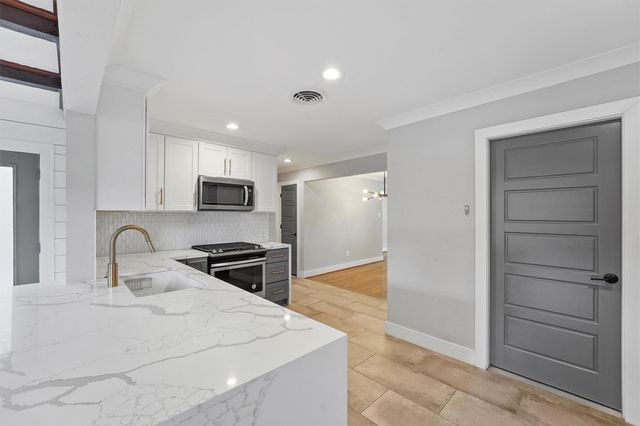 4614 Carleen Road, Houston, TX 77092