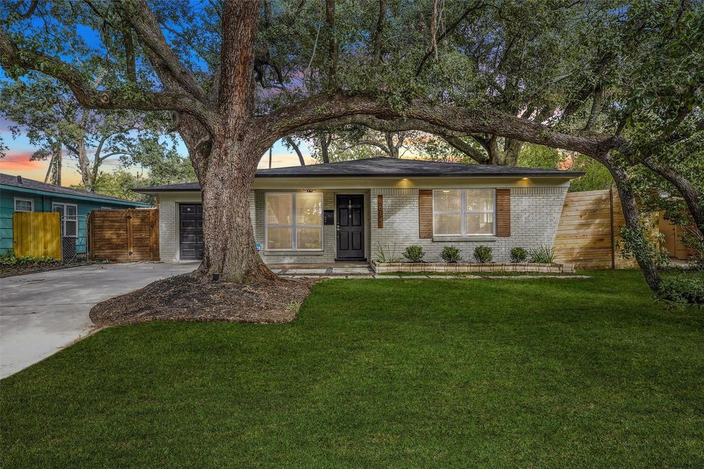 4614 Carleen Road, Houston, TX 77092