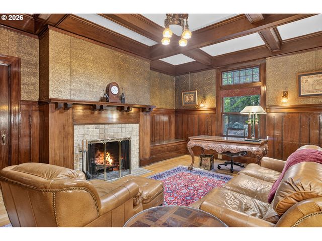 2658 Nw CORNELL Rd, Portland, OR 97210