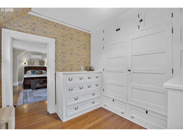 2658 Nw CORNELL Rd, Portland, OR 97210