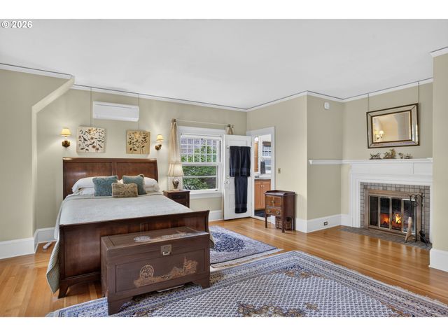 2658 Nw CORNELL Rd, Portland, OR 97210