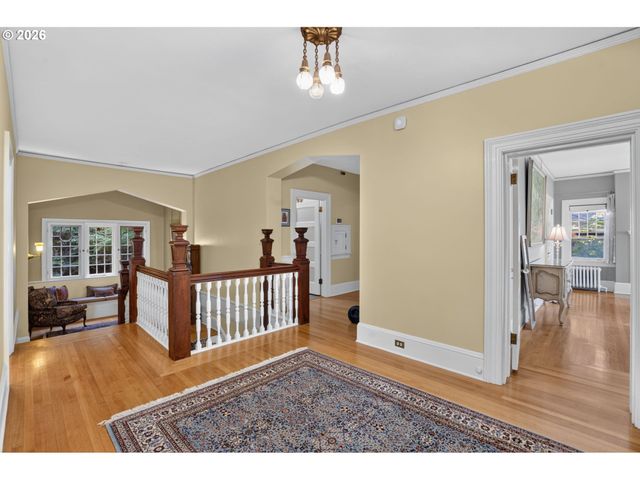 2658 Nw CORNELL Rd, Portland, OR 97210