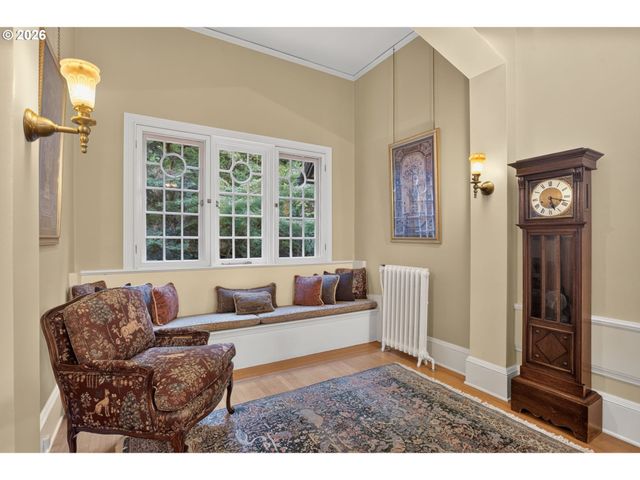 2658 Nw CORNELL Rd, Portland, OR 97210