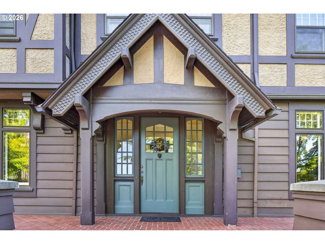 2658 Nw CORNELL Rd, Portland, OR 97210