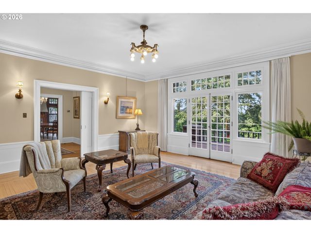 2658 Nw CORNELL Rd, Portland, OR 97210
