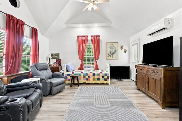 5727 Arkansas Trail, Granbury, TX 76048