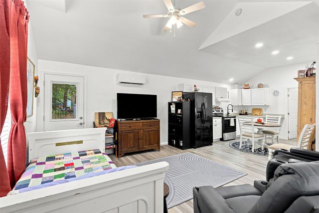 5727 Arkansas Trail, Granbury, TX 76048