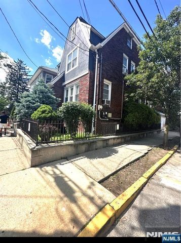 800 85th Street, North Bergen, NJ 07047