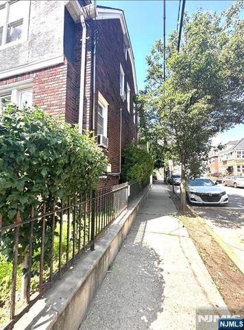 800 85th Street, North Bergen, NJ 07047