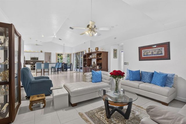 16571 78th Road N, Loxahatchee, FL 33470