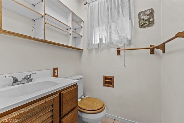 1422 N California, La Puente, CA 91744