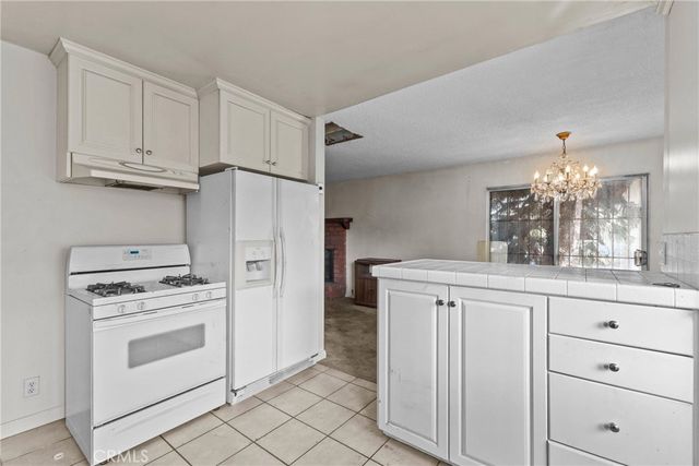 1422 N California, La Puente, CA 91744