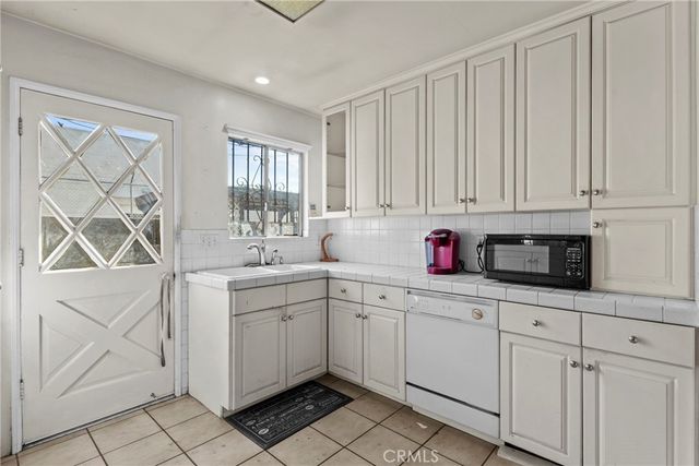 1422 N California, La Puente, CA 91744