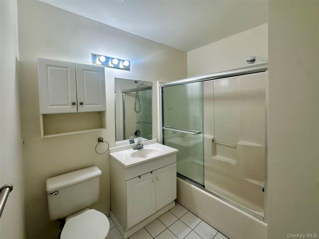 82 High Street 5, Chester, NY 10918