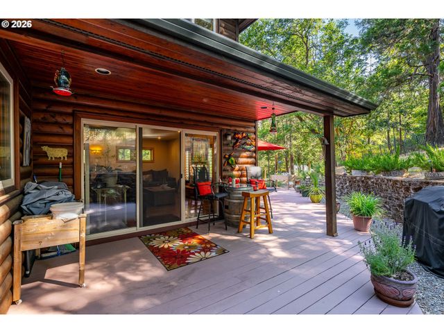 357 EL CONEJO Dr, Grants Pass, OR 97526