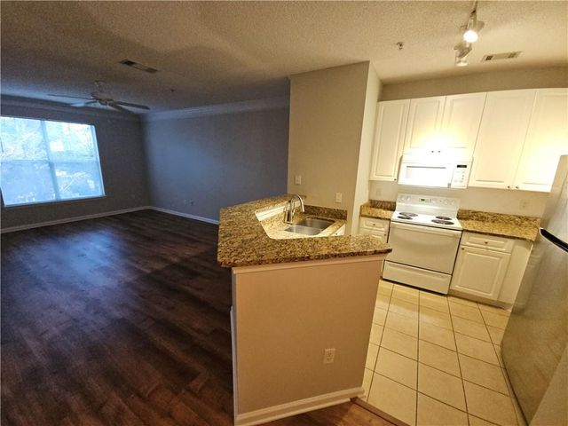 10 Perimeter Summit NE Boulevard 1303, Brookhaven, GA 30319