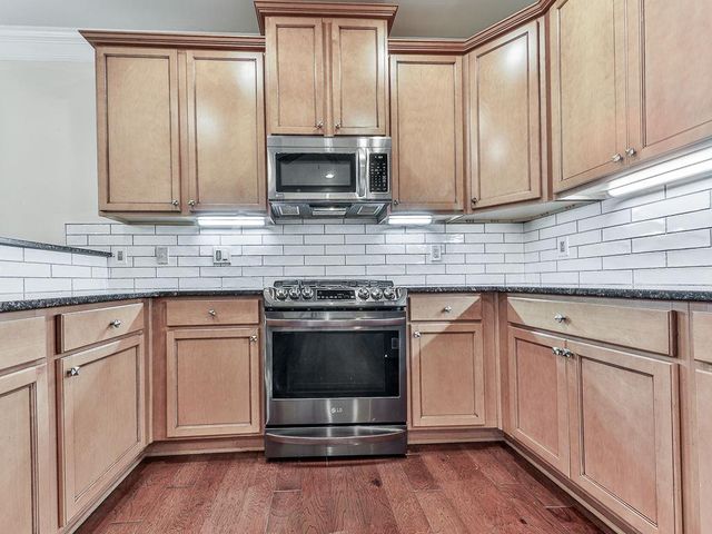 424 Larkspur Drive, Canton, GA 30114