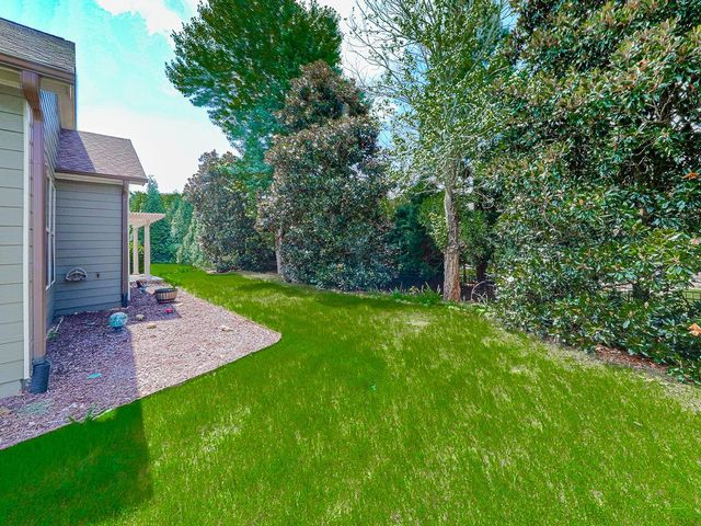 424 Larkspur Drive, Canton, GA 30114
