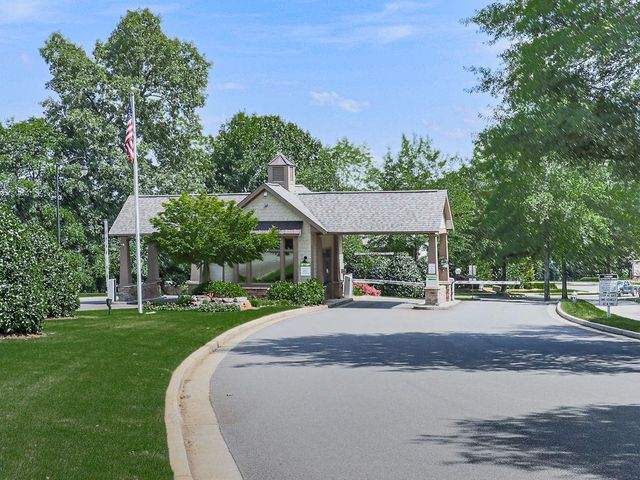 424 Larkspur Drive, Canton, GA 30114