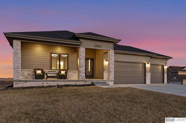 10901 N 161 Street, Bennington, NE 68007