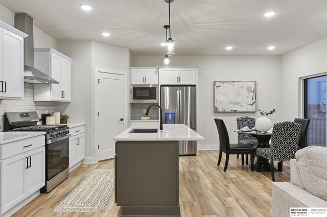 10901 N 161 Street, Bennington, NE 68007