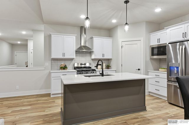 10901 N 161 Street, Bennington, NE 68007