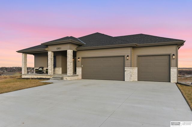 10901 N 161 Street, Bennington, NE 68007