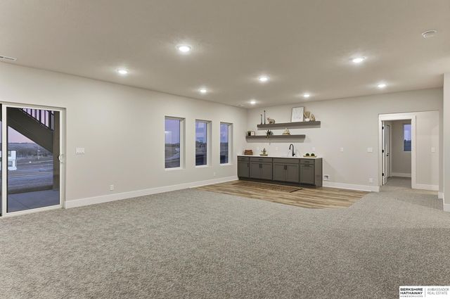 10901 N 161 Street, Bennington, NE 68007