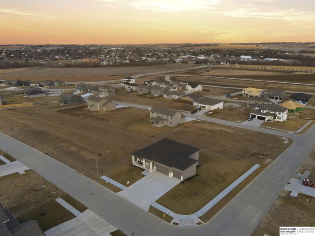 10901 N 161 Street, Bennington, NE 68007