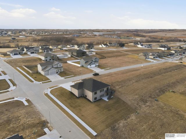 10901 N 161 Street, Bennington, NE 68007