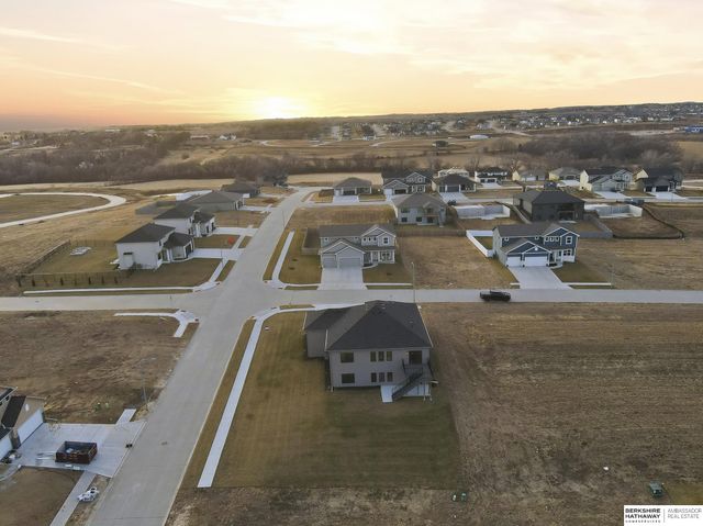 10901 N 161 Street, Bennington, NE 68007