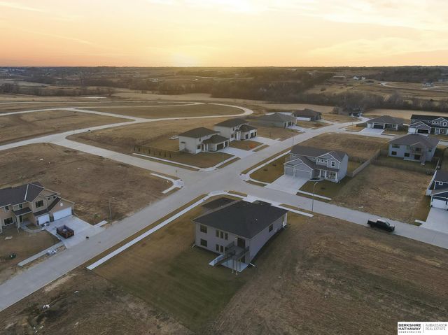 10901 N 161 Street, Bennington, NE 68007