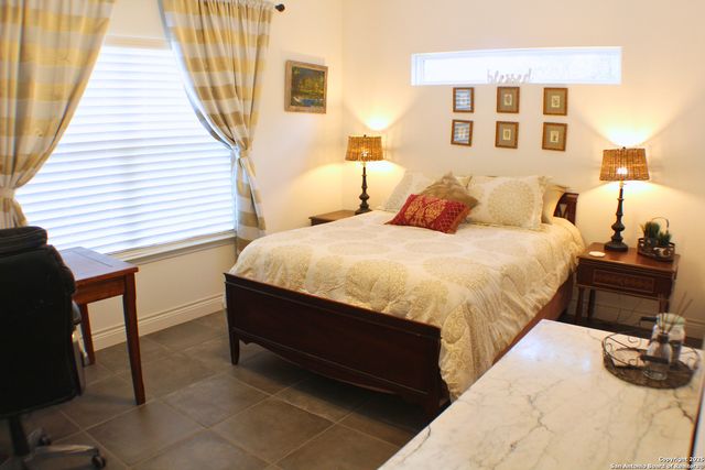 320 Lighthouse, Canyon Lake, TX 78133