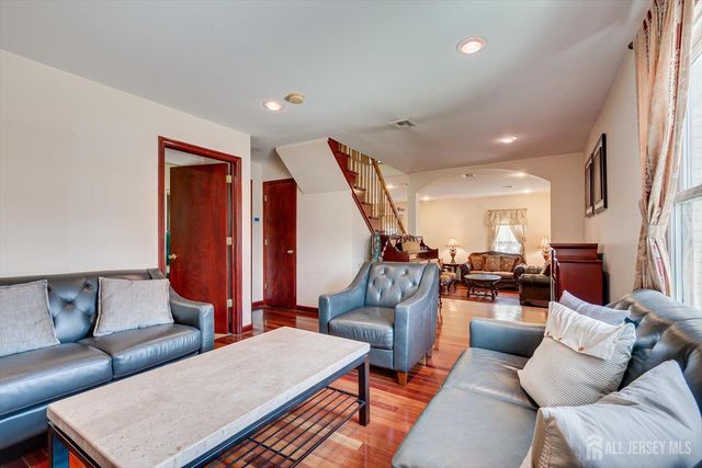 720 Ford Avenue, Metuchen, NJ 08840