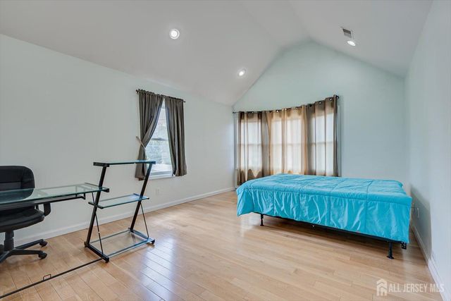 720 Ford Avenue, Metuchen, NJ 08840