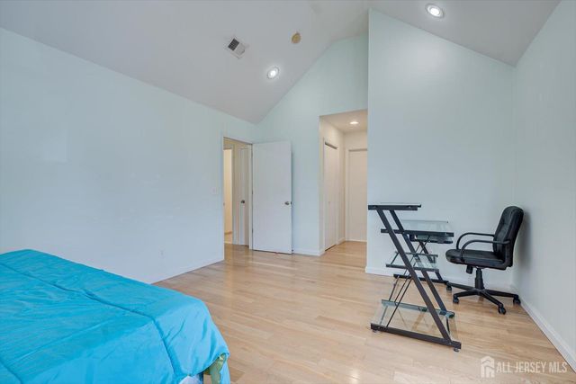 720 Ford Avenue, Metuchen, NJ 08840