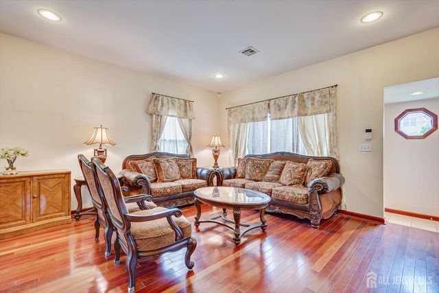 720 Ford Avenue, Metuchen, NJ 08840