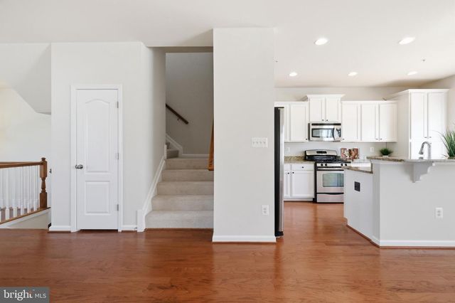 8597 CROOKED TREE LN, Laurel, MD 20724