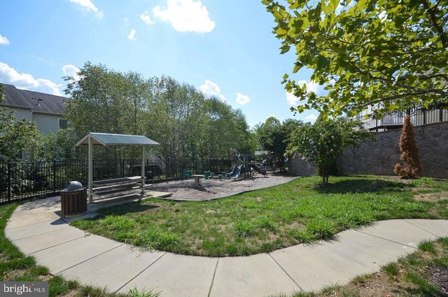 8597 CROOKED TREE LN, Laurel, MD 20724