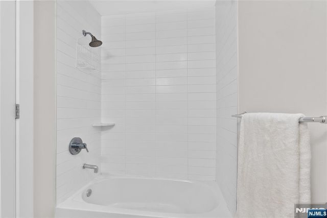 1300 Park Avenue 2B, Hoboken, NJ 07030